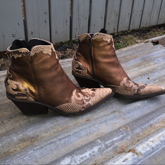 donald j pliner snakeskin boots